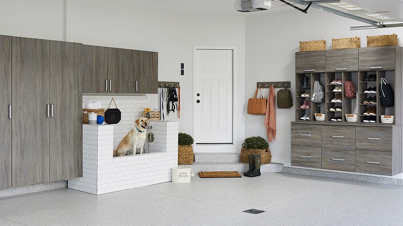 3 Car Garage Dog Washing Center